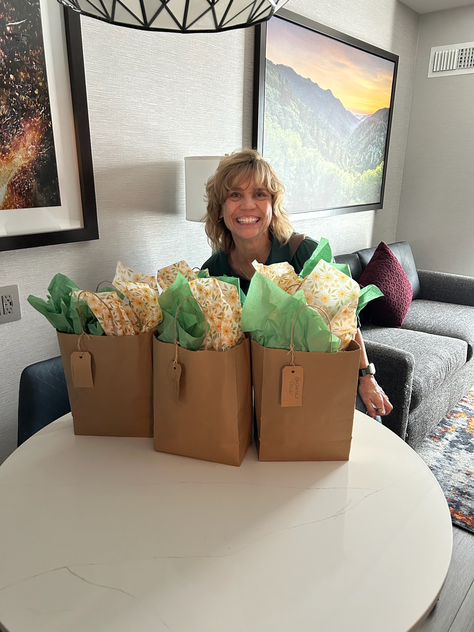 15EA33A8-92E6-4D9E-9DBF-E9B2AB017BD2